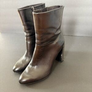 Halston‎ Moyen Elegant Black Leather Ankle Boots Studded Heel Formal Career 6